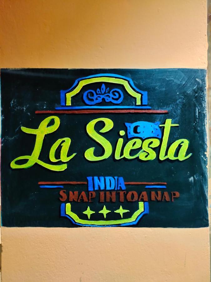 La Siesta India Manali Hostel Exterior foto